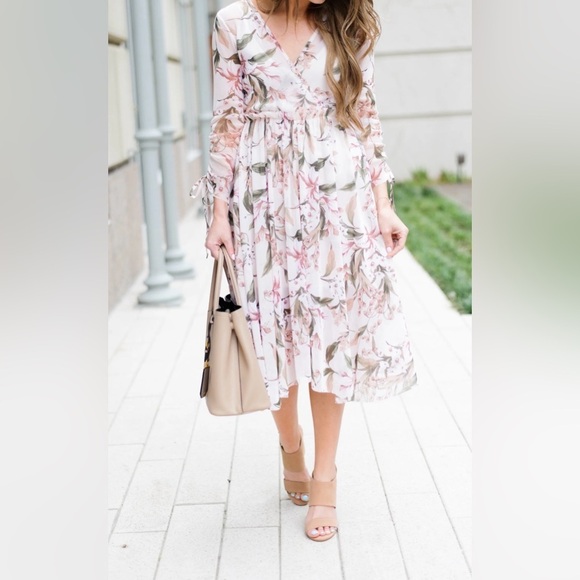 Topshop Dresses & Skirts - Topshop Floral Cottagecore Dress Romantic Prairie US 6 semi sheer deep V back